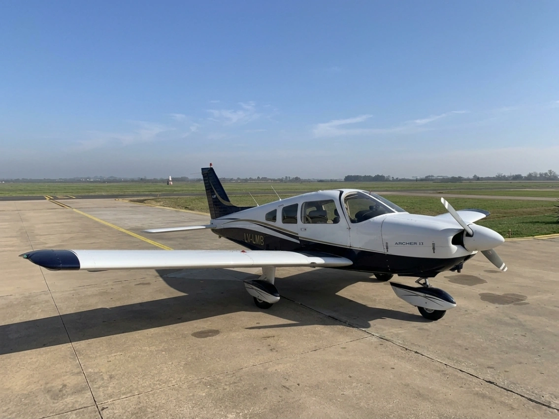 Piper Archer II